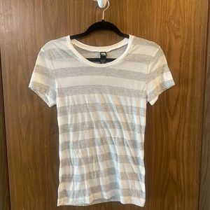 Alternative Vintage Soft gray & white striped t-shirt. Wardrobe staple Sz M
